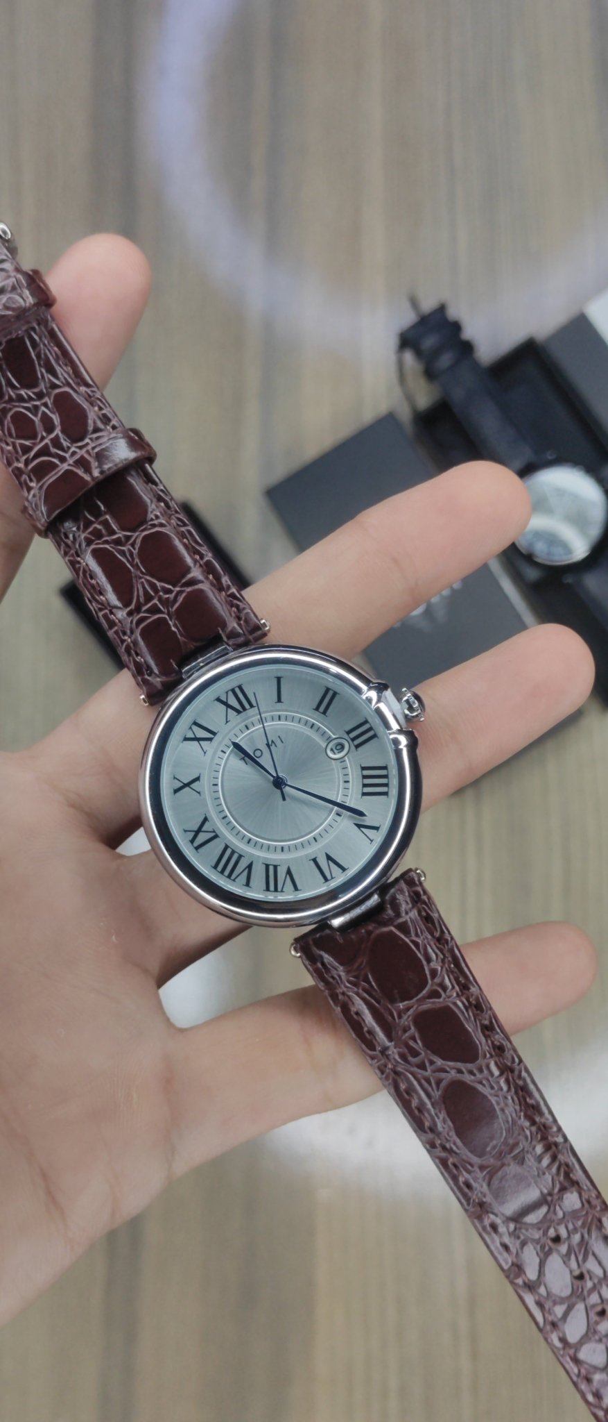 Tomi Casual Vintage Style - RIGHT TIME